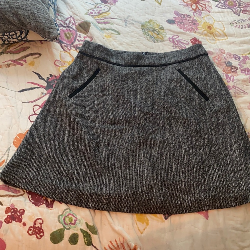 Tweed business suit skirt with the zipper back